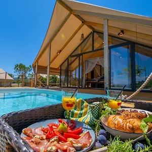 Floria Glamping Garden 4* Labin (Istria)
